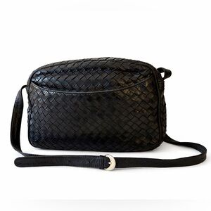Vintage Bottega Veneta Intrecciato Woven Leather Crossbody – Black